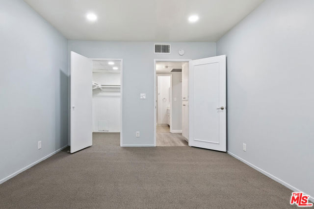 927 N Kings Road, West Hollywood CA: https://media.crmls.org/mediaz/e77a3570-5f74-4759-b300-0ba8f3742958.jpg