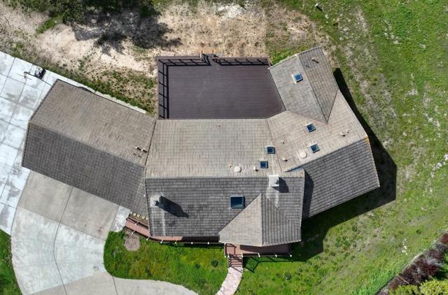 23465 Redding Circle, Salinas CA: https://media.crmls.org/mediaz/e77abc36-7ea0-448b-bca9-8d37190ec98a.jpg