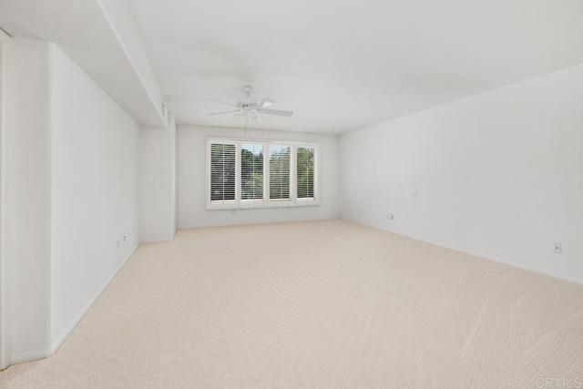 16139 Rambla De Las Flores, Rancho Santa Fe CA: https://media.crmls.org/mediaz/e77b899c-a3a6-4503-bdad-1e5917aa79c5.jpg