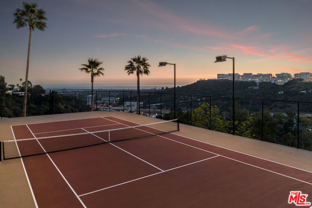 879 Linda Flora Drive, Los Angeles, California 90049, 8 Bedrooms Bedrooms, ,9 BathroomsBathrooms,Single Family Residence,For Sale,Linda Flora,25496423