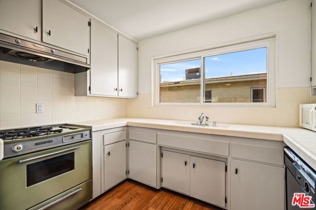 6000 Coldwater Canyon Avenue, 21 photo 8