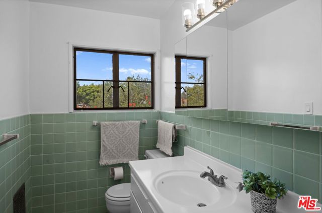 5443 1/2 Village, Los Angeles CA: https://media.crmls.org/mediaz/e77dd3f4-9de8-4449-a863-787a56dedd02.jpg