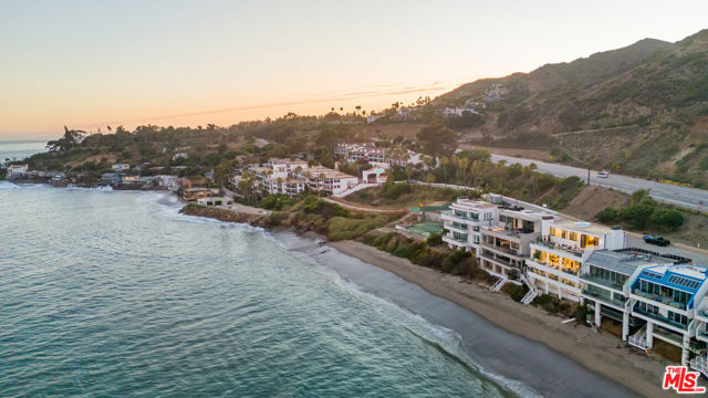 26520 Latigo Shore Drive, Malibu CA: https://media.crmls.org/mediaz/e77f40d0-684e-4b2c-8eff-de980531de24.jpg