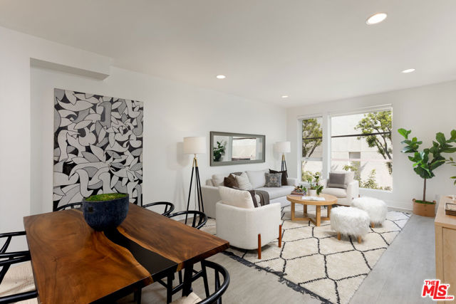 6067 W Studio Court, Los Angeles CA: https://media.crmls.org/mediaz/e77fe2ee-339c-4328-a395-d7975d8d5acb.jpg