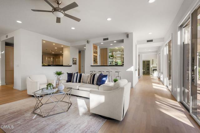 Detail Gallery Image 9 of 72 For 1265 Chateau Rd, Pasadena,  CA 91105 - 5 Beds | 5/2 Baths