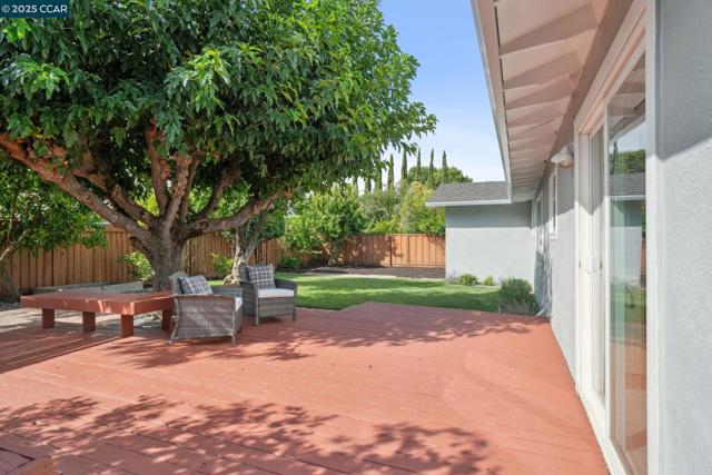 1786 Klier Drive, Concord CA: https://media.crmls.org/mediaz/e78189ce-4714-4cc3-b201-541a80720f15.jpg