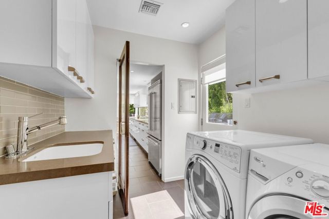 15514 CASIANO Court, Los Angeles CA: https://media.crmls.org/mediaz/e78224b0-fda8-4218-b496-763c12995f55.jpg