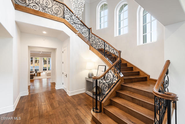 29475 Malibu View Court, Agoura Hills CA: https://media.crmls.org/mediaz/e782b39b-721e-4018-9b8d-a9647044a00d.jpg