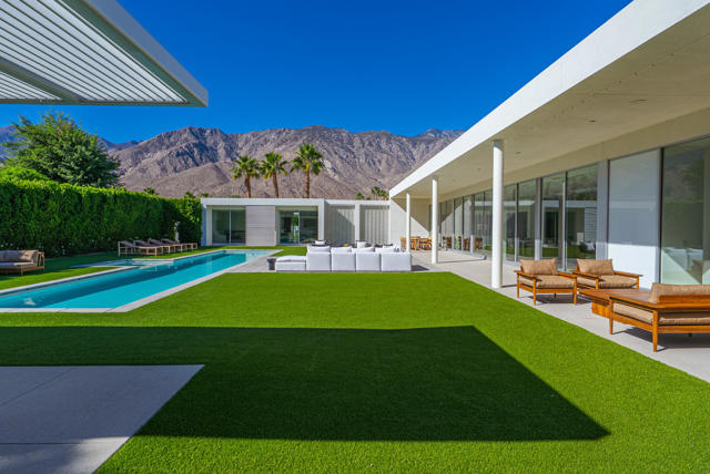3088 Linea Terrace, Palm Springs CA: https://media.crmls.org/mediaz/e782cd7b-e8e6-40fa-a1b1-c3f770590233.jpg