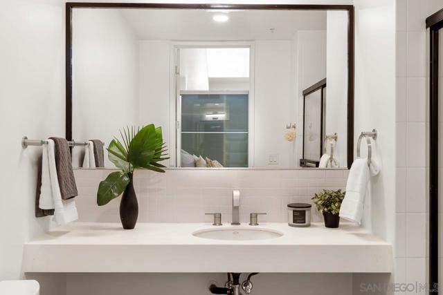 350 W Ash St, San Diego CA: https://media.crmls.org/mediaz/e78329b4-1bf5-4b8b-a4f4-523f29ac01f9.jpg