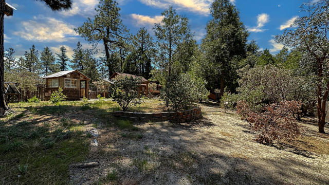26748 Mcmahan, Idyllwild CA: https://media.crmls.org/mediaz/e78463e5-93bc-45ca-87dd-4b433cf2c672.jpg