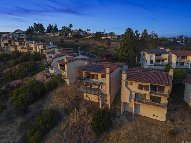 5968 Caminito De La Taza, San Diego CA: https://media.crmls.org/mediaz/e784964a-3b75-4327-b4fc-2b7d81b4fed6.jpg