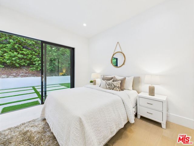 4637 Dunas Lane, Tarzana CA: https://media.crmls.org/mediaz/e7851531-ed4e-4f9d-aacb-948ce06bc6ee.jpg