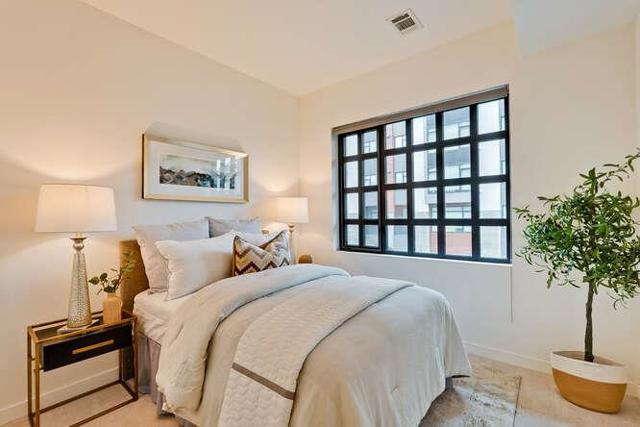 815 Tennessee Street, San Francisco CA: https://media.crmls.org/mediaz/e78552ad-fe5d-4f3d-a50d-c5b67eafc0fe.jpg
