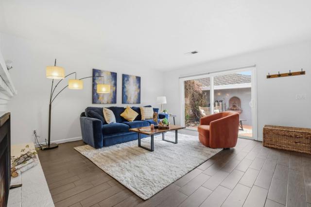 283 Perch Way, Aptos CA: https://media.crmls.org/mediaz/e785714a-cf5b-4ac2-a050-d03f5a774661.jpg