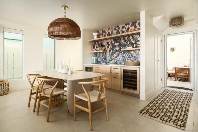 2841 Bayside Walk, San Diego CA: https://media.crmls.org/mediaz/e785d11d-cc7a-4c3c-8eff-33cdc5546f01.jpg