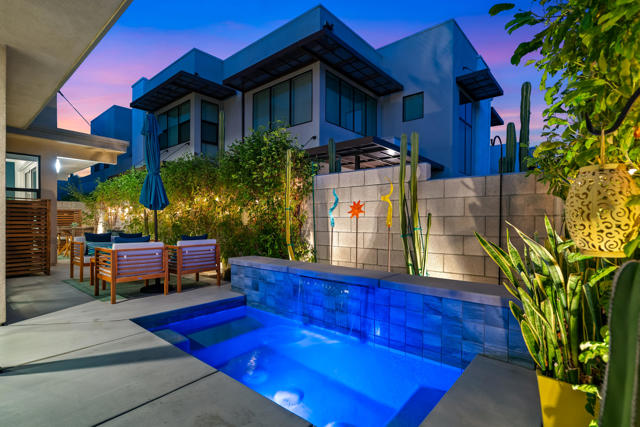 176 Vibe Way, Palm Springs CA: https://media.crmls.org/mediaz/e7862640-6607-41bf-ad80-146a096d5770.jpg