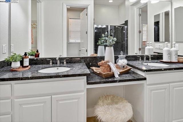 7829 Ridgeline Place, Dublin CA: https://media.crmls.org/mediaz/e78640b7-1eed-4b6d-904b-f14403cdb45f.jpg
