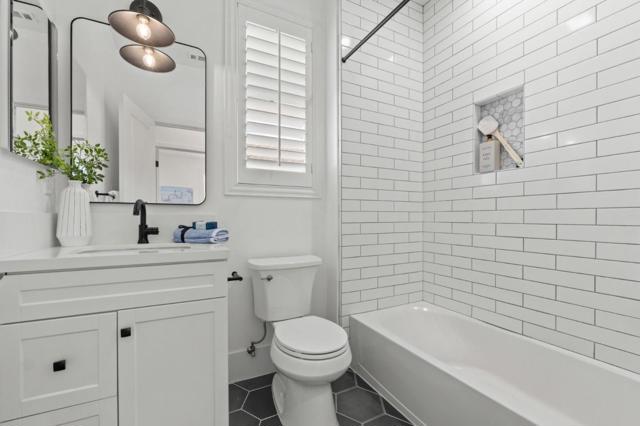 17920 Stoney Creek Way, Morgan Hill CA: https://media.crmls.org/mediaz/e78680d9-9256-4498-bb74-eba993c1d415.jpg