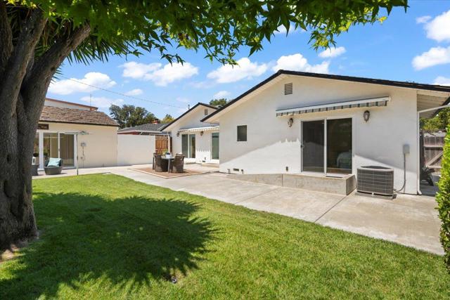 2032 W Hedding Street, San Jose CA: https://media.crmls.org/mediaz/e7872142-a2f1-42b2-a70a-a2a4ab66e60a.jpg
