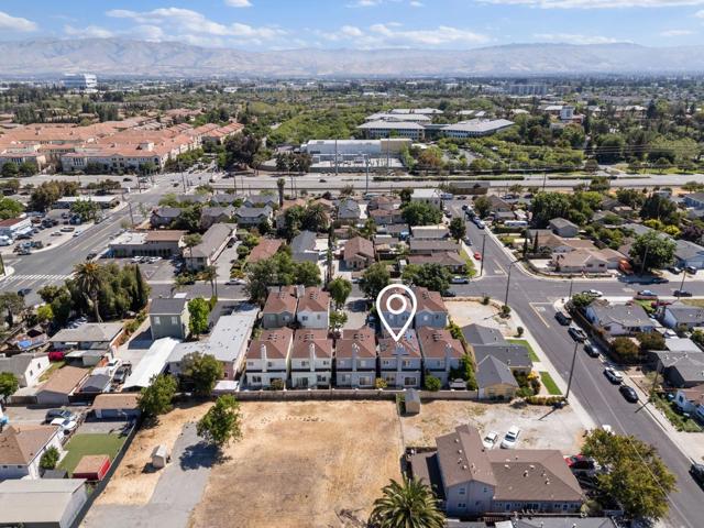 4220 Ramshall Place, Santa Clara CA: https://media.crmls.org/mediaz/e7878a91-91d3-44c7-82b6-3cec9e1ee350.jpg