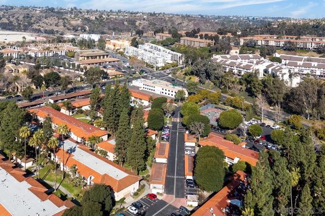 6059 Rancho Mission Rd, San Diego CA: https://media.crmls.org/mediaz/e787a0eb-efb4-40ea-a124-cc209ef6a339.jpg