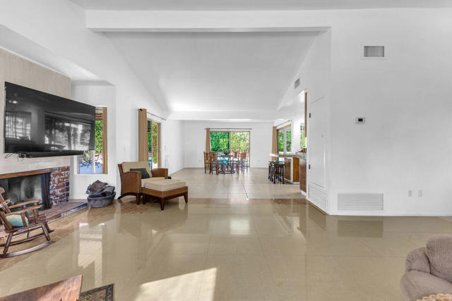 71521 Halgar Road, Rancho Mirage CA: https://media.crmls.org/mediaz/e78934fb-55fd-4563-ad9a-6b36a6b9fcf1.jpg