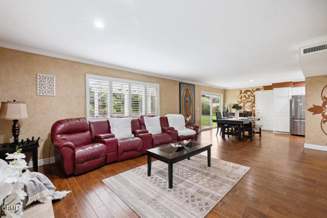 Detail Gallery Image 13 of 29 For 1519 Lyndhurst Ave, Camarillo,  CA 93010 - 4 Beds | 2 Baths