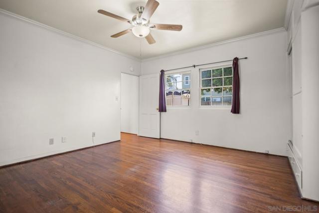 1506 5Th St, Coronado CA: https://media.crmls.org/mediaz/e7899d17-287e-4f41-812f-fdf8d22492c1.jpg