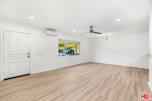 Image 42 of 75 For 502 Calle Santa Rosa