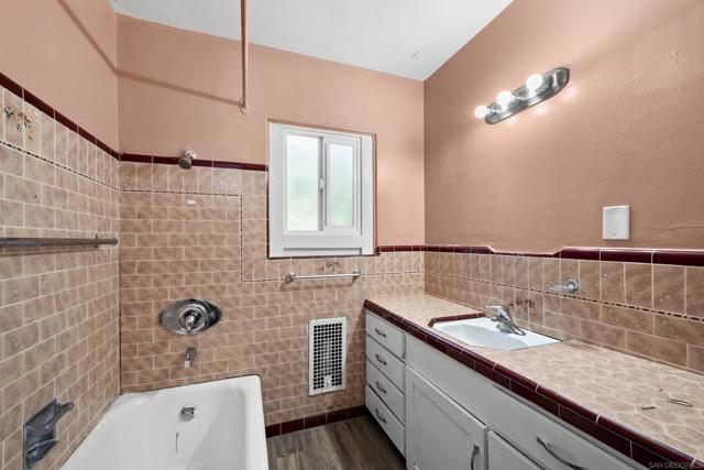 3283 Meade Avenue, San Diego CA: https://media.crmls.org/mediaz/e78af85a-68f0-4546-8a15-4a2656cd2ed3.jpg