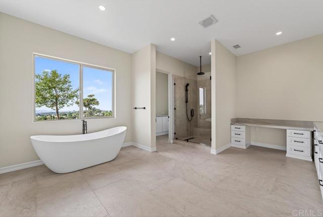 3066 Via Montevina, Fallbrook CA: https://media.crmls.org/mediaz/e78afb62-84a5-4657-85bc-09b95922e03a.jpg