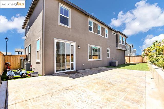 3007 Architect Ct, Vacaville CA: https://media.crmls.org/mediaz/e78bc9b7-203f-439e-bfc4-995fdf2d97f3.jpg