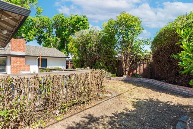 1341 Las Palmas Drive, Santa Clara CA: https://media.crmls.org/mediaz/e78ce32d-e4b5-4846-bdae-1894338247b9.jpg