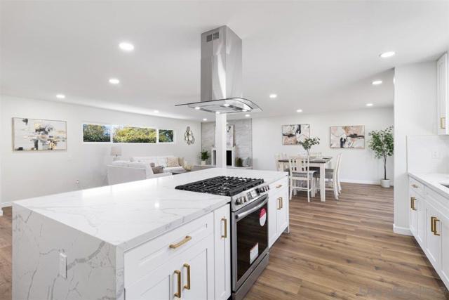 1756 Alhudson Dr, Escondido CA: https://media.crmls.org/mediaz/e78ce413-87c2-4577-90c8-0a7aa913114c.jpg
