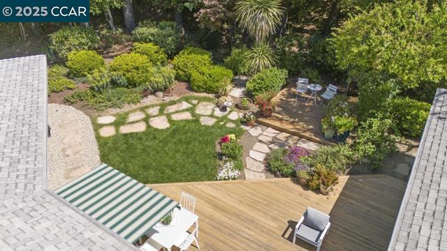 1902 Joseph Dr, Moraga CA: https://media.crmls.org/mediaz/e78cee3e-ff6e-4606-a4e5-d52ad48626ea.jpg