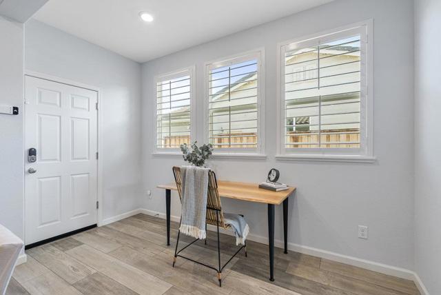 2721 Grayson Street, Hollister CA: https://media.crmls.org/mediaz/e78dd048-fffb-4ef9-ad07-d47fb891e444.jpg