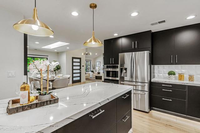 1588 Calle De Stuarda, San Jose CA: https://media.crmls.org/mediaz/e78dfeab-f69d-4f7e-9593-31fd6a565d57.jpg