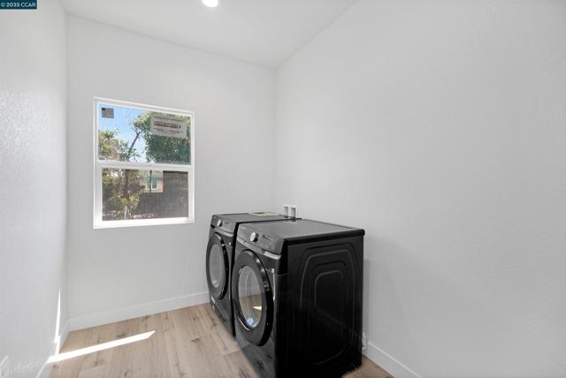 2722 Cowell Rd, Concord CA: https://media.crmls.org/mediaz/e78e574b-be0c-4b51-a8ea-f1196360ddcf.jpg