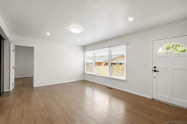 4233 Pepper Dr, San Diego CA: https://media.crmls.org/mediaz/e78e8acf-50bb-4577-940f-5f8edc4328b0.jpg