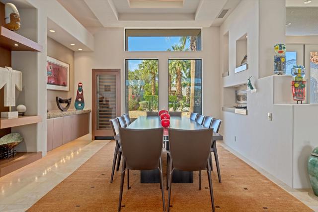 8 Ledgestone Lane, Rancho Mirage CA: https://media.crmls.org/mediaz/e78ff26e-5731-4de5-bbb5-f1847b3d0b7b.jpg