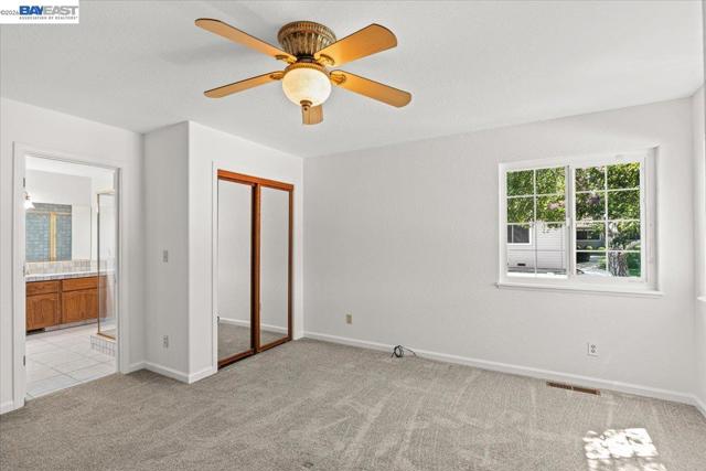 27000 S Hillview St, Tracy CA: https://media.crmls.org/mediaz/e7900bc0-ceab-469a-bd29-23e58a6ec6e9.jpg