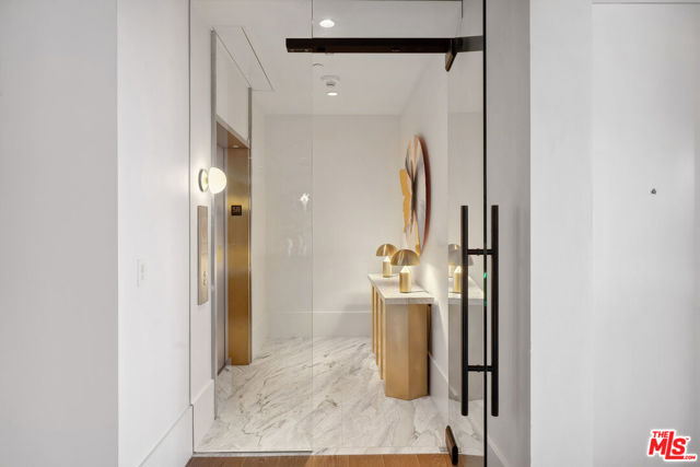 8420 W Sunset Boulevard, West Hollywood CA: https://media.crmls.org/mediaz/e7902ae8-f8d0-4669-a009-0c732c9783b4.jpg