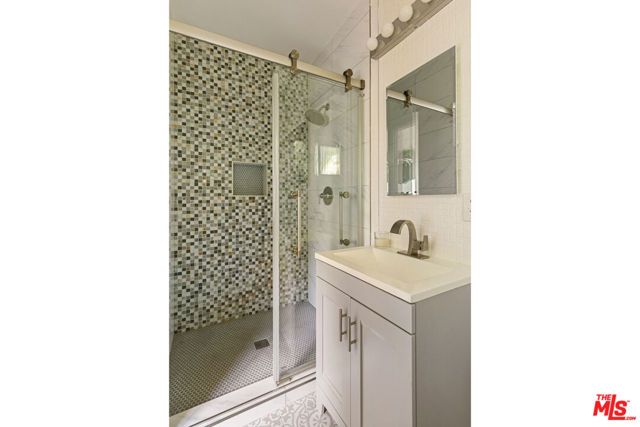 2 Bed Home for Sale in Los Angeles, California