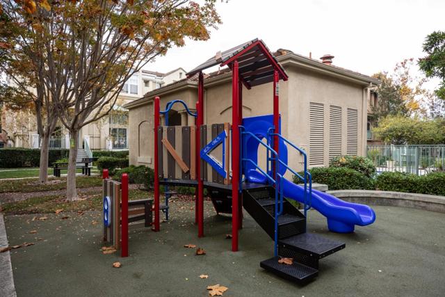 143 Frederick Court, Mountain View CA: https://media.crmls.org/mediaz/e790de6d-9fdd-4d94-b928-f02b8f3f132b.jpg