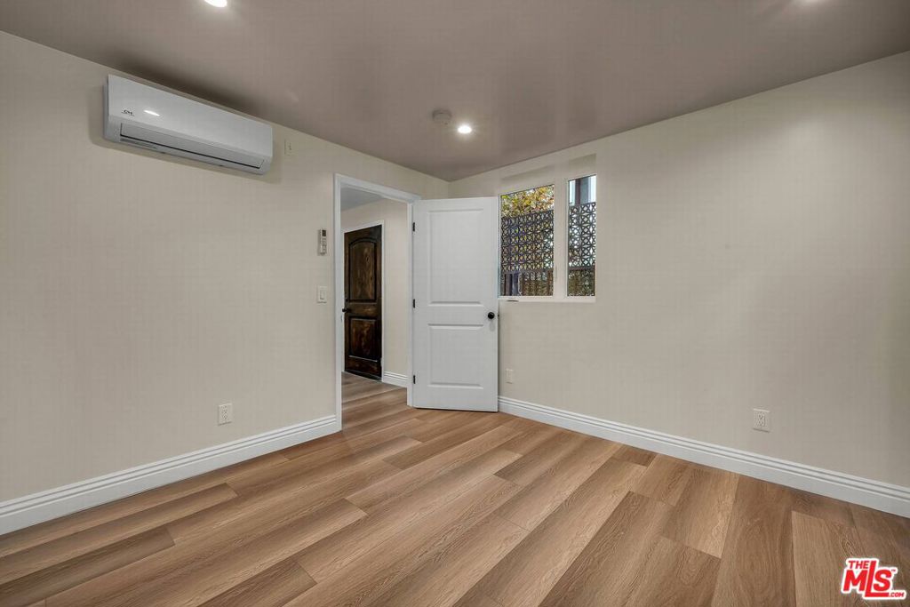 MLS #26855855 image #24