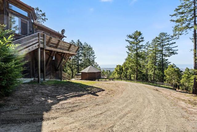 200 S Ranch Road, Pescadero CA: https://media.crmls.org/mediaz/e79115b0-cb47-49cd-a597-4983f902e29a.jpg