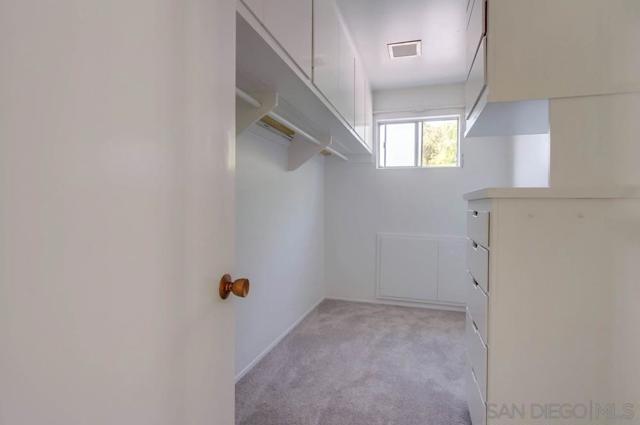 4711 ASHBY ST, San Diego CA: https://media.crmls.org/mediaz/e7914097-d206-44ef-9d90-31d86656e0dc.jpg
