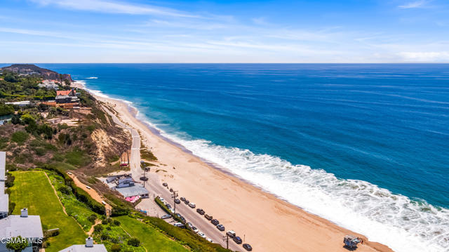 6766 Las Olas Way, Malibu CA: https://media.crmls.org/mediaz/e792711f-6404-42f7-8a69-f7a91256675c.jpg