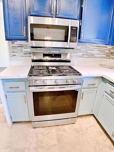 49035 Serenata Court, La Quinta CA: https://media.crmls.org/mediaz/e7927c8c-69b7-4883-8d21-2847ca7d0127.jpg